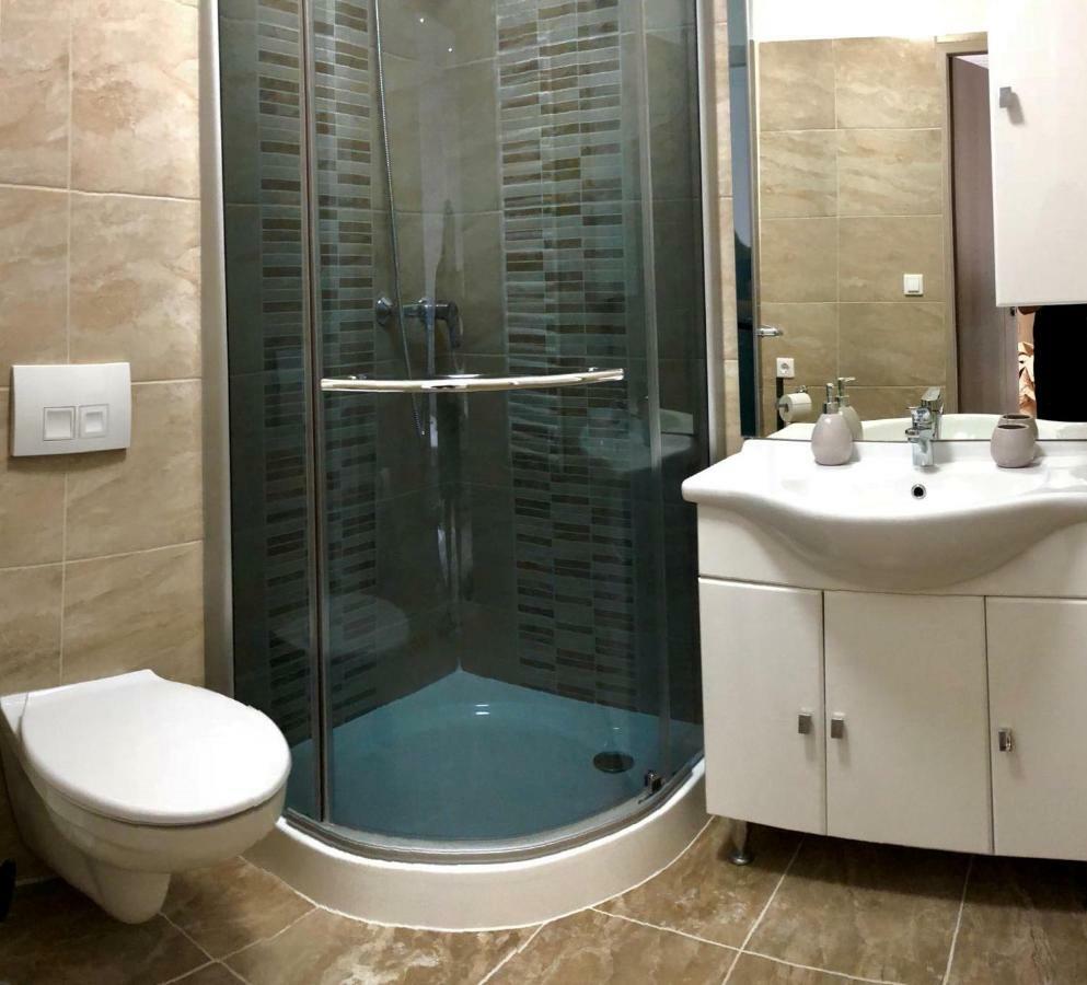 Zsuzsi Apartman Siofok Luaran gambar