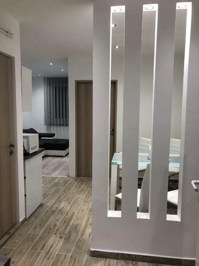 Zsuzsi Apartman Siofok Luaran gambar